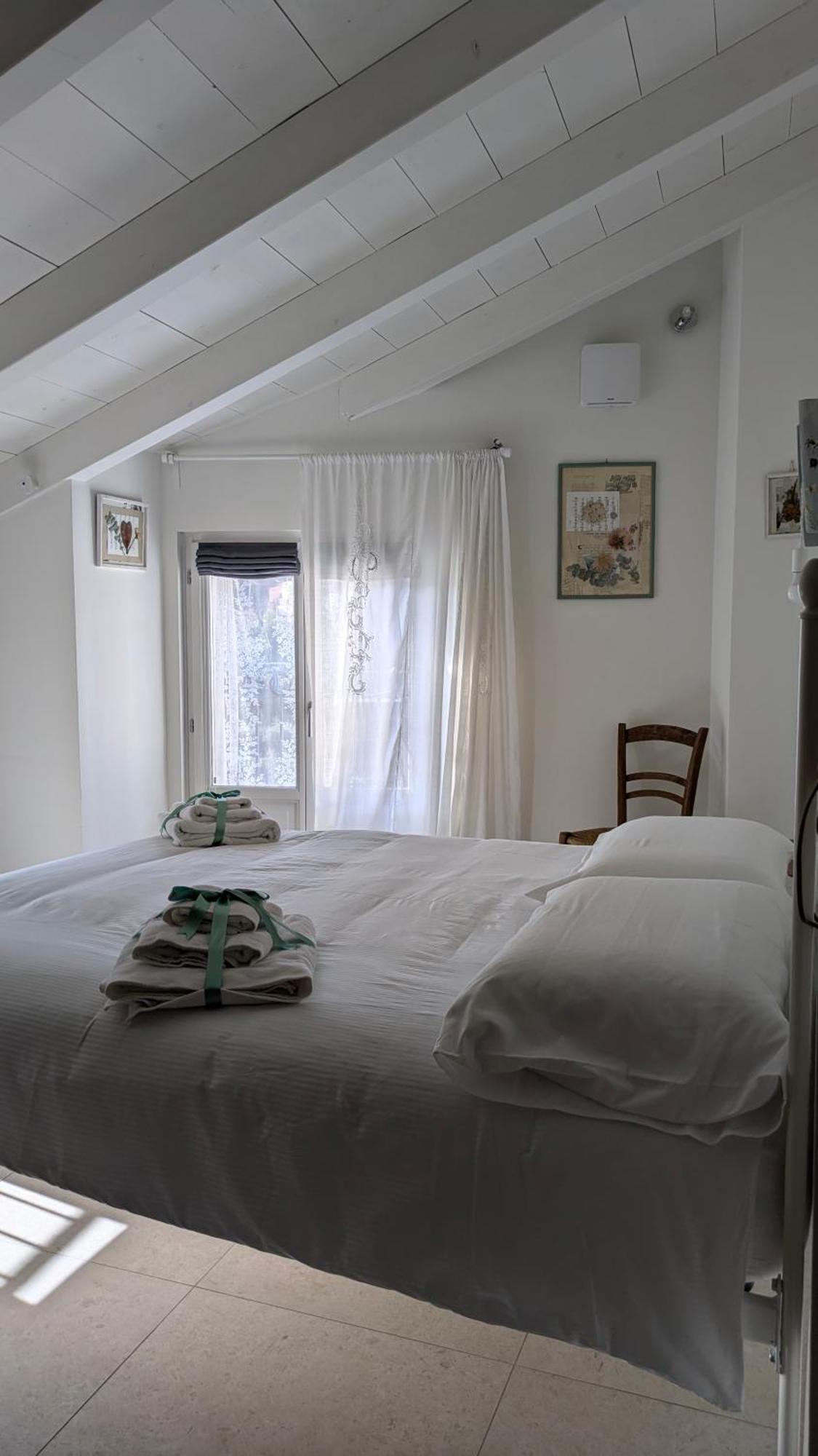 Casa Viola Bed And Breakfast Dimora Di Campagna Calice Ligure Luaran gambar