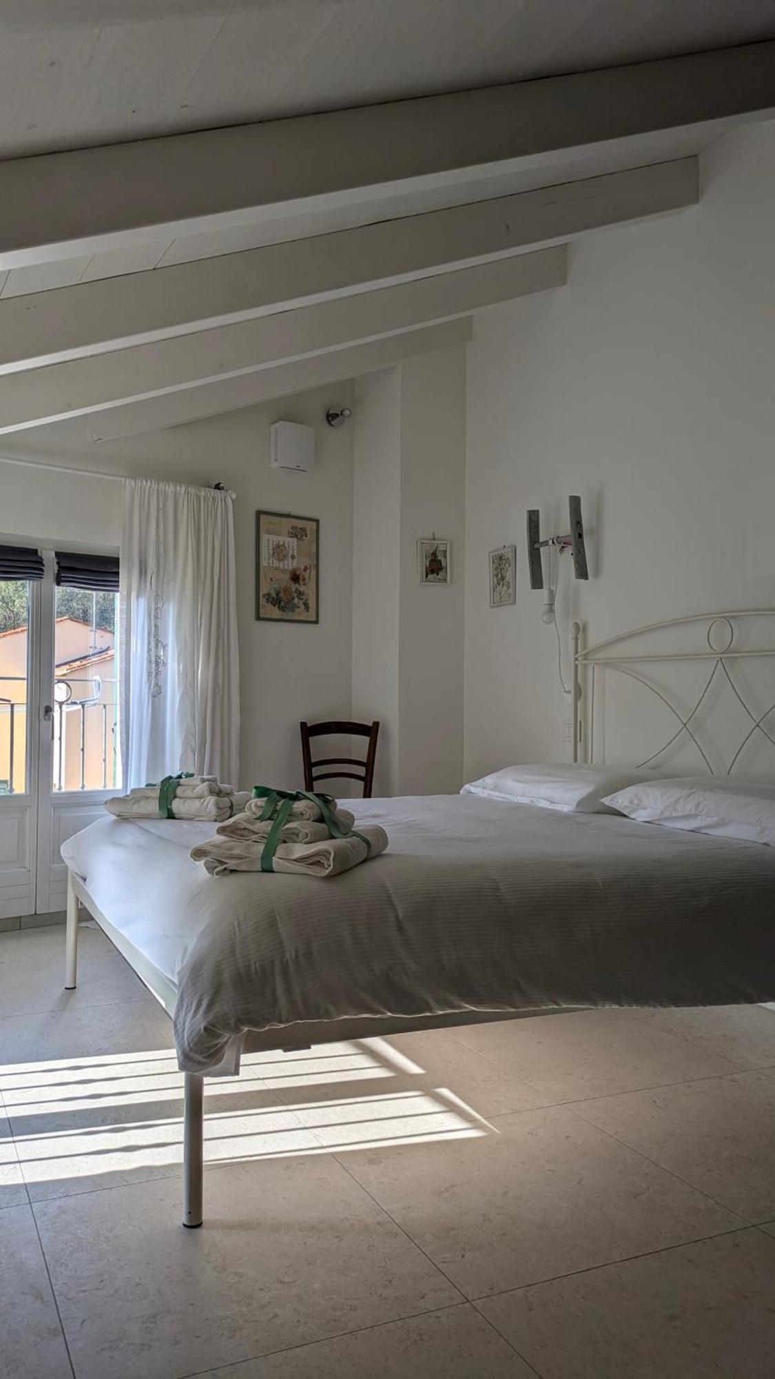 Casa Viola Bed And Breakfast Dimora Di Campagna Calice Ligure Luaran gambar